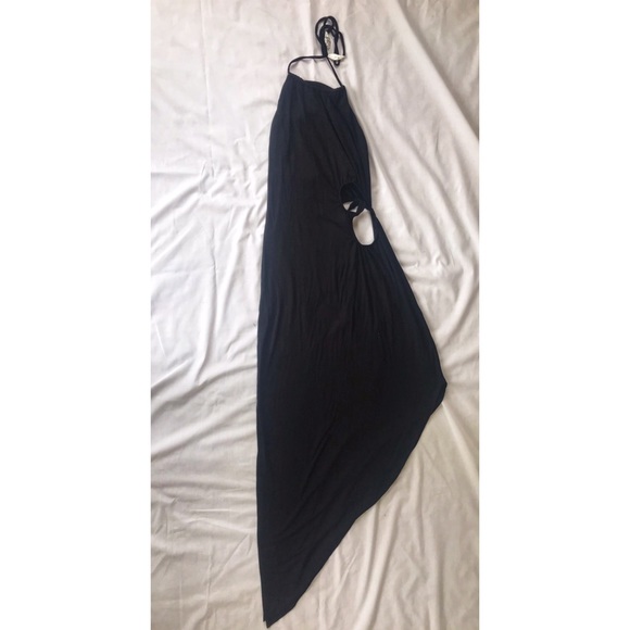 Indah Black Halter Maxi - Picture 5 of 8
